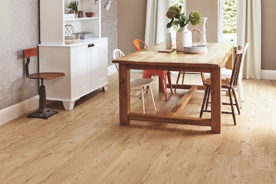 Cambridge LVT by Karndean in Dining Room